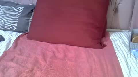 Snapshot of sweetmellowx1 chatting on 12, 3, 2025 sweetmellowx1 online show from 12, 3, 2025