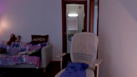 Mila online show from 3, 4, 2026