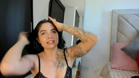 Snapshot of sweetmili133 chatting on 1, 5, 2026 sweetmili133 online show from 1, 5, 2026