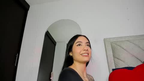 Snapshot of sweetmili133 chatting on 6, 5, 2026 sweetmili133 online show from 6, 5, 2026
