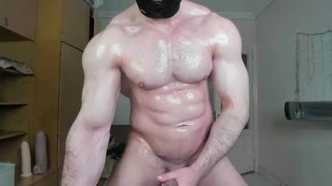 Snapshot of sweetmuscles_boy chatting on 11, 5, 2026 Lorenzo online show from 11, 5, 2026