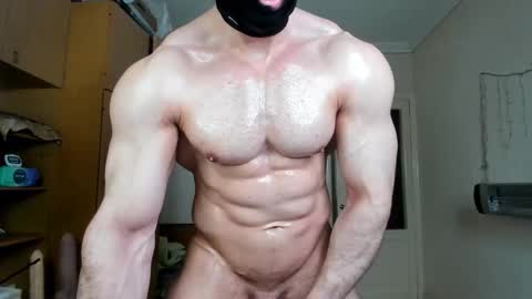 Snapshot of sweetmuscles_boy chatting on 24, 5, 2026 Lorenzo online show from 24, 5, 2026