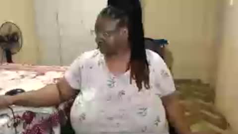 Snapshot of sweetnoziexxx chatting on 17, 7, 2026 sweetnoziexxx online show from 17, 7, 2026