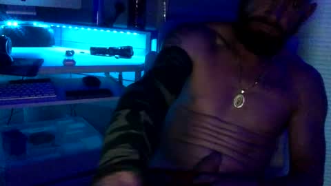 WeAim2PZzz online show from 1, 2, 2025