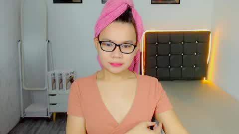 Snapshot of sweetnwildts chatting on 24, 5, 2026 Ghena online show from 24, 5, 2026