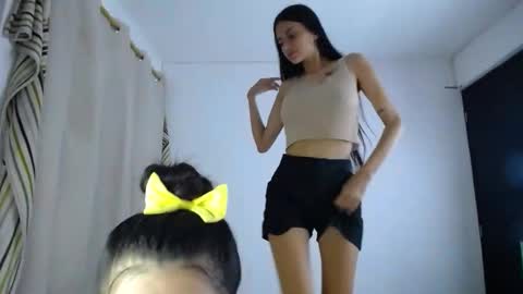 Snapshot of sweetpink1_ chatting on 17, 9, 2025 Caro Lily online show from 17, 9, 2025