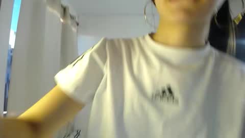 Snapshot of sweetpink1_ chatting on 10, 10, 2025 Caro Lily online show from 10, 10, 2025