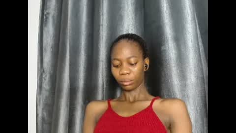 Snapshot of sweetpussy135 chatting on 9, 11, 2025 slim ivy online show from 9, 11, 2025