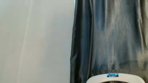 slim ivy online show from 2, 2, 2026