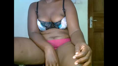 Snapshot of sweetrenne chatting on 15, 1, 2025 sweetrenne online show from 15, 1, 2025