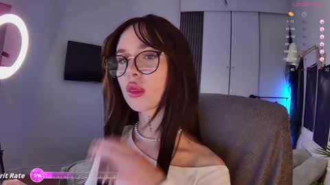 Snapshot of sweetriso chatting on 27, 4, 2026 Alice online show from 27, 4, 2026