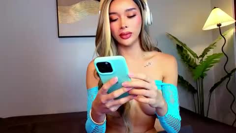 Snapshot of sweetsassyts chatting on 4, 3, 2026 keana online show from 4, 3, 2026