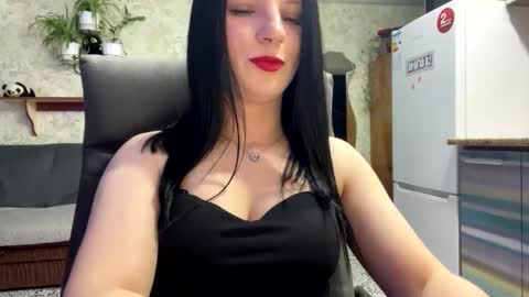 Snapshot of sweetshy99 chatting on 25, 3, 2026 Sweet Shy online show from 25, 3, 2026