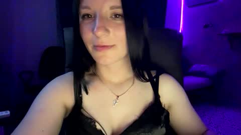 Snapshot of sweetshy99 chatting on 29, 4, 2026 Sweet Shy online show from 29, 4, 2026