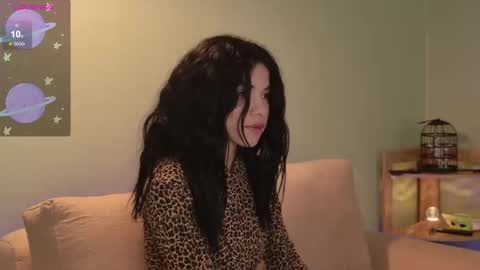 Snapshot of sweett_petite chatting on 27, 3, 2026 online show from 27, 3, 2026