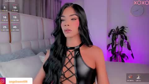 Snapshot of sweett_shinexx chatting on 30, 11, 2025 angel online show from 30, 11, 2025