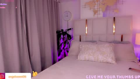 Snapshot of sweett_shinexx chatting on 7, 4, 2026 angel online show from 7, 4, 2026