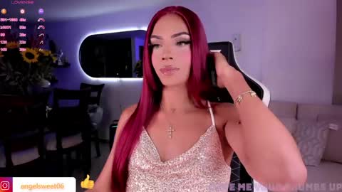 Snapshot of sweett_shinexx chatting on 11, 4, 2026 angel online show from 11, 4, 2026