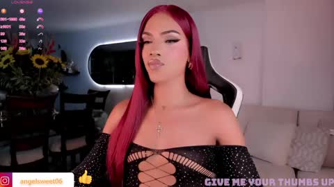 Snapshot of sweett_shinexx chatting on 11, 4, 2026 angel online show from 11, 4, 2026