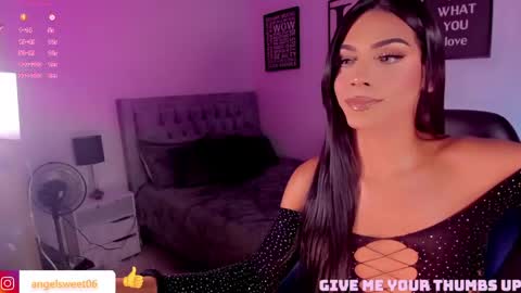 Snapshot of sweett_shinexx chatting on 24, 4, 2026 angel online show from 24, 4, 2026