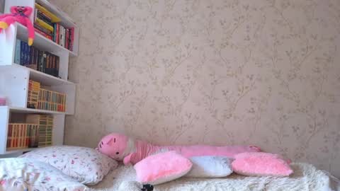 Snapshot of sweettbabyye chatting on 15, 4, 2026 Lisa online show from 15, 4, 2026