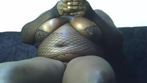 Snapshot of sweettlove1 chatting on 2, 12, 2024 sweettlove1 online show from 2, 12, 2024