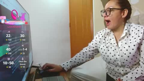 Scarlet online show from 28, 10, 2025