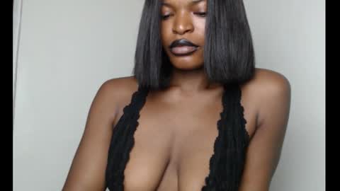 sweetxxboobsx online show from 17, 11, 2025