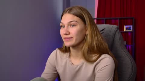 Snapshot of sweety_emilya chatting on 23, 3, 2026 Emily online show from 23, 3, 2026