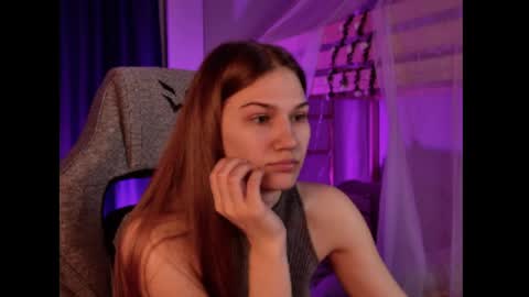Snapshot of sweety_emilya chatting on 3, 4, 2026 Emily online show from 3, 4, 2026