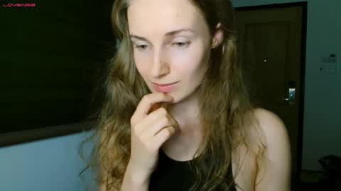 Snapshot of sweety_fruits chatting on 25, 2, 2025 sweety_fruits online show from 25, 2, 2025