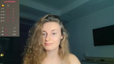 Snapshot of sweety_fruits chatting on 17, 10, 2025 sweety_fruits online show from 17, 10, 2025