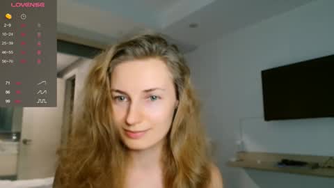 Snapshot of sweety_fruits chatting on 23, 10, 2025 sweety_fruits online show from 23, 10, 2025