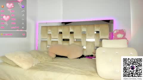  independent model  online show from 15, 2, 2025