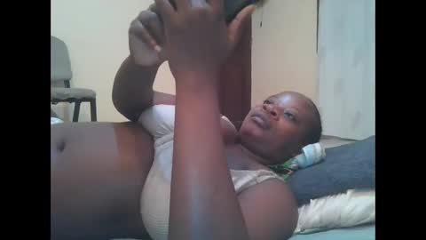 Snapshot of sweetyass25 chatting on 6, 6, 2026 sweetyass25 online show from 6, 6, 2026