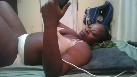 Snapshot of sweetyass25 chatting on 12, 6, 2026 sweetyass25 online show from 12, 6, 2026