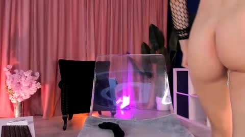 Snapshot of sweetyfit chatting on 31, 10, 2025 Leya online show from 31, 10, 2025