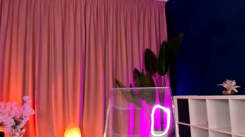 Snapshot of sweetyfit chatting on 25, 11, 2025 Leya online show from 25, 11, 2025