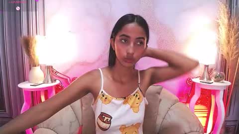 Snapshot of sweetylally chatting on 11, 9, 2025 LAURA online show from 11, 9, 2025