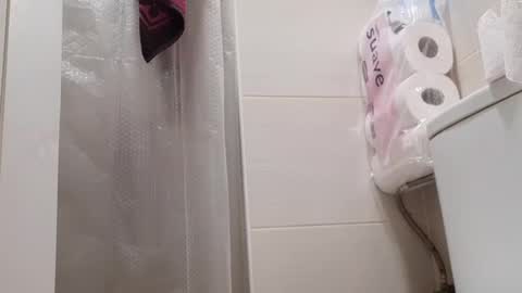 Silvia online show from 1, 1, 2025