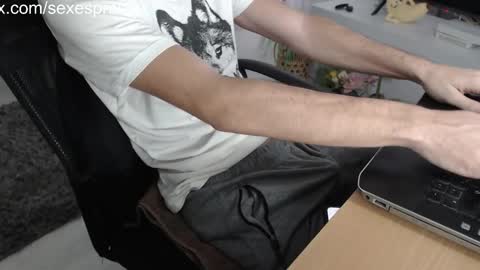 Snapshot of swetlittleboy4u chatting on 4, 11, 2025 SwetLittleBoy4u online show from 4, 11, 2025