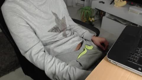 Snapshot of swetlittleboy4u chatting on 11, 11, 2025 SwetLittleBoy4u online show from 11, 11, 2025