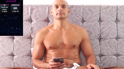 Snapshot of swimmer_summer chatting on 27, 1, 2025 ------- Hi Im Willy follow me do not forget to put the thumb up online show from 27, 1, 2025