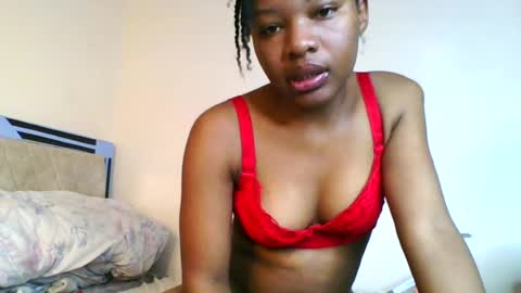 Snapshot of swit_candy chatting on 19, 6, 2026 Candy online show from 19, 6, 2026