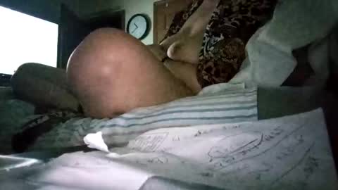 Snapshot of swollenclitneedsdad chatting on 4, 10, 2025 swollenclitneedsdad online show from 4, 10, 2025