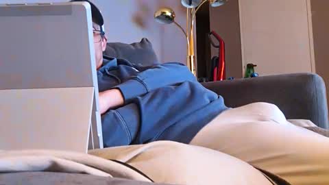 Snapshot of swontguy2025 chatting on 9, 3, 2026 swontguy2025 online show from 9, 3, 2026