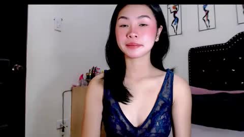 Snapshot of swt_asianholly chatting on 9, 11, 2025 Holly online show from 9, 11, 2025