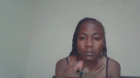 Snapshot of swtebony1 chatting on 17, 10, 2025 ALICIA online show from 17, 10, 2025