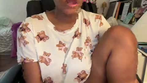 Snapshot of sxckadelilah chatting on 17, 10, 2025 SxckADelilah online show from 17, 10, 2025