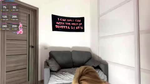 Snapshot of sydneyhackathorn chatting on 26, 2, 2026 Mona online show from 26, 2, 2026